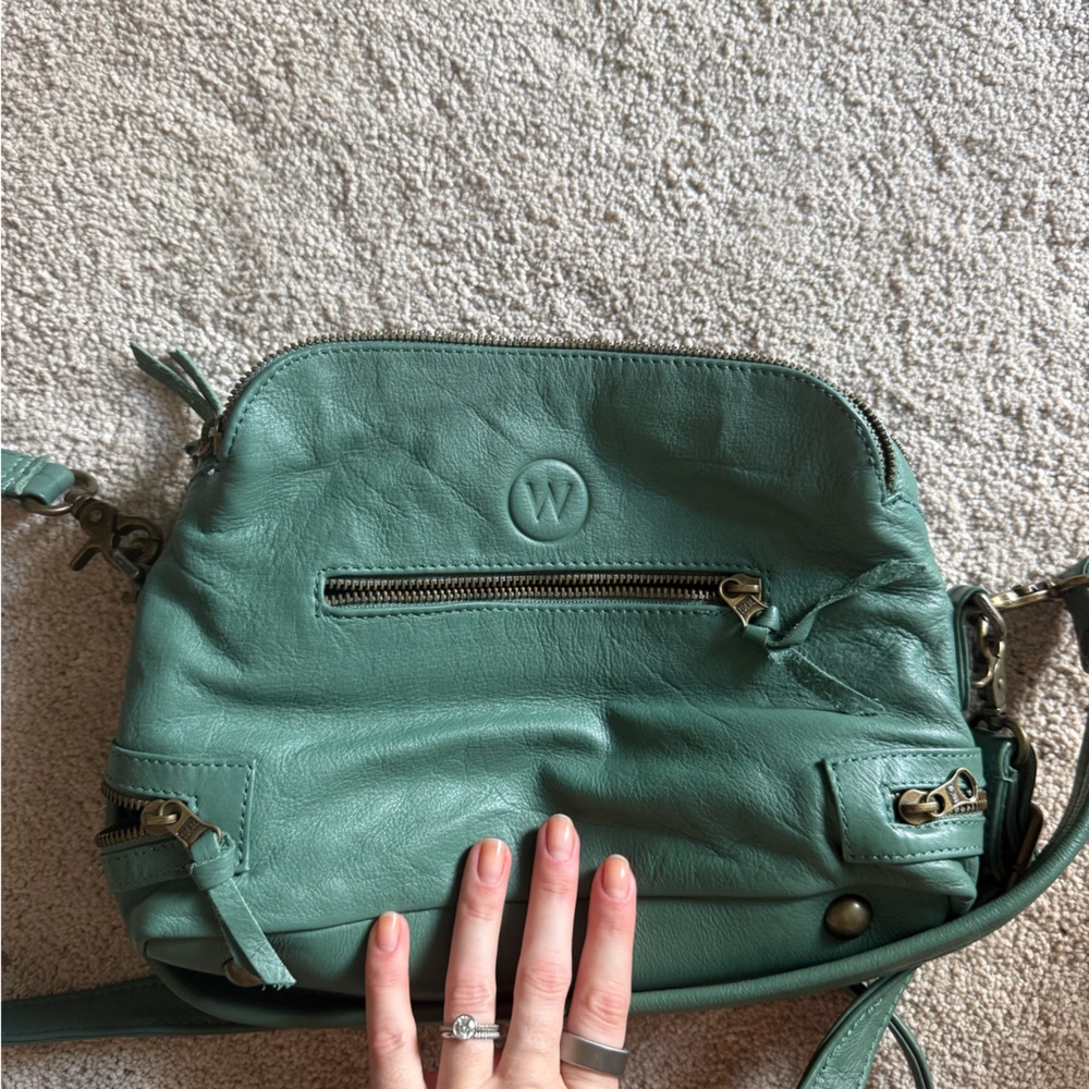 Wanderers Travel Co. Manhattan Crossbody
